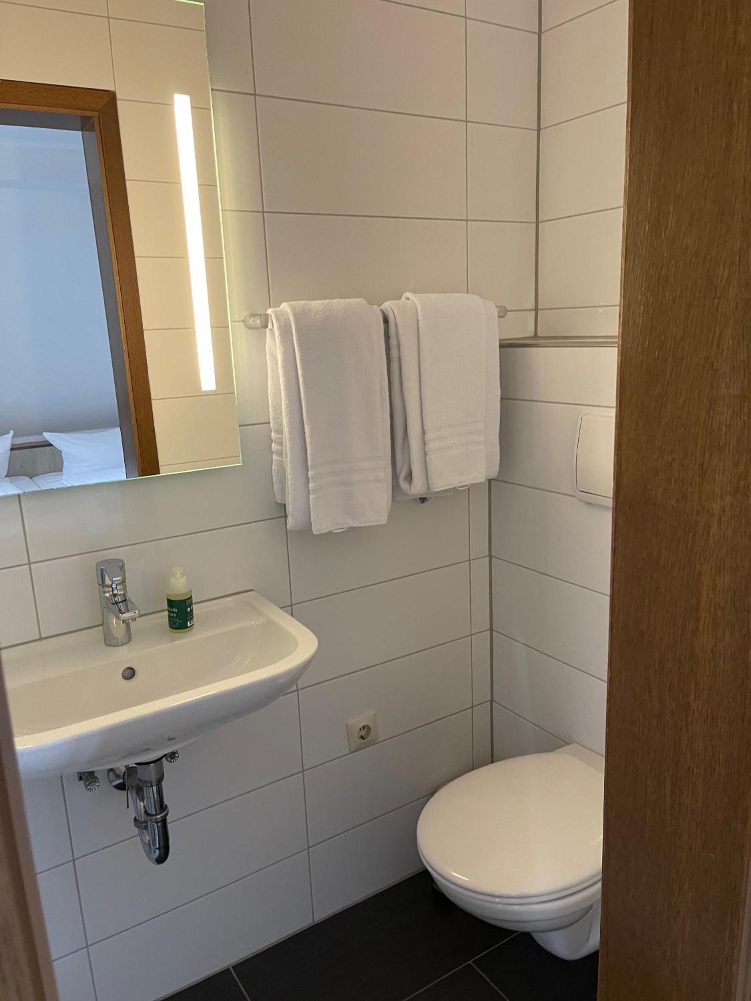 Landhotel Sickinger Hof Walldorf  Exterior foto